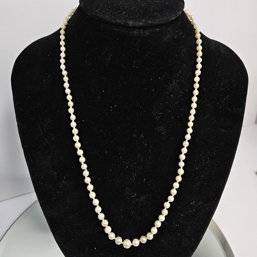 10K Gold Clasp 22” Genuine Graduated Pearl Knotted Necklace Hallmarked Maker VTG